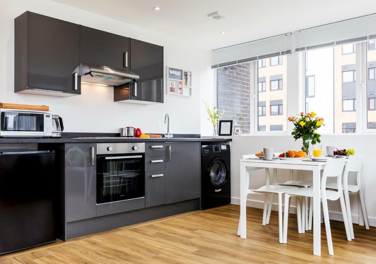 City Centre Apartment ポーツマス エクステリア 写真
