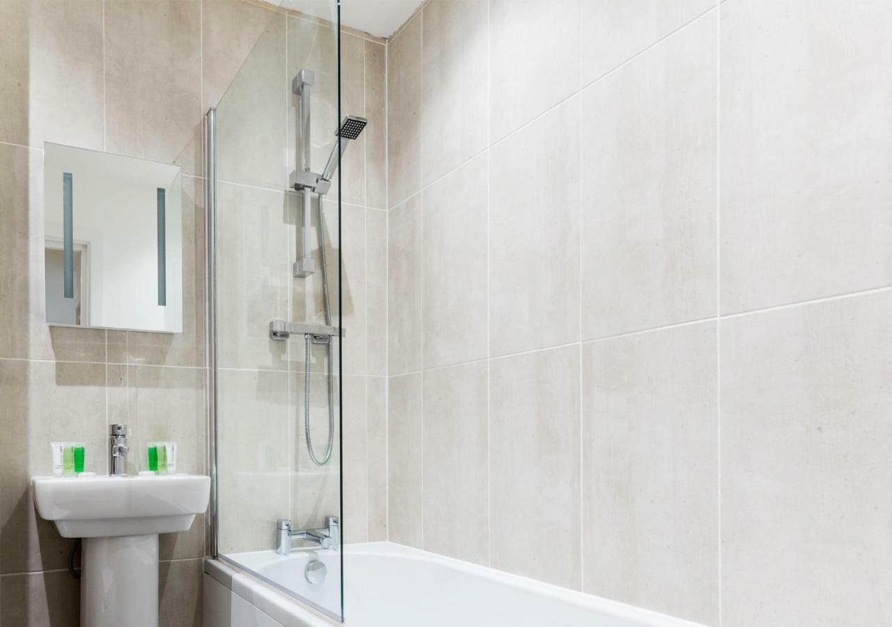 City Centre Apartment ポーツマス エクステリア 写真