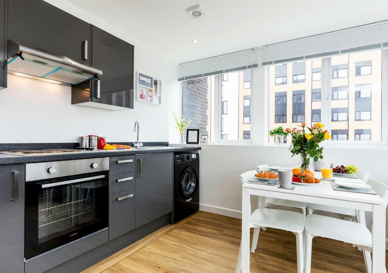 City Centre Apartment ポーツマス エクステリア 写真